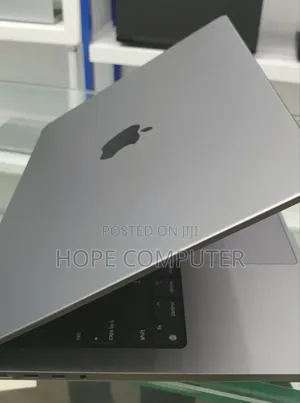 New Laptop Apple MacBook Pro M1 32GB Apple M1 Pro SSD 512GB