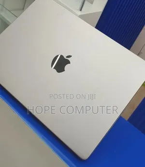 New Laptop Apple MacBook Pro M1 32GB Apple M1 Pro SSD 512GB