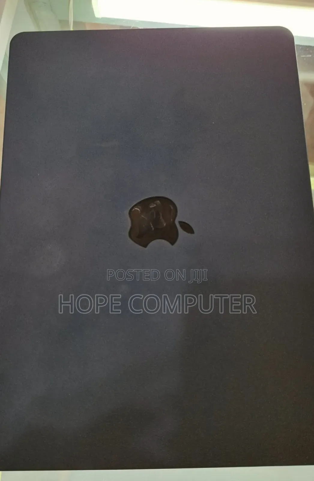 New Laptop Apple MacBook Air 2022 M2 8GB Apple M2 SSD 256GB