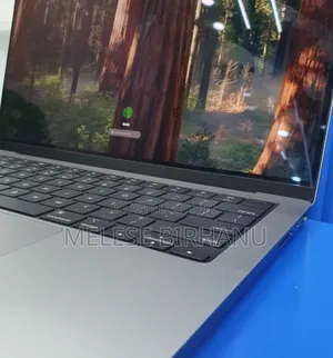 Photo - New Laptop Apple MacBook Pro 2021 M1 32GB Apple M1 Max SSD 2T