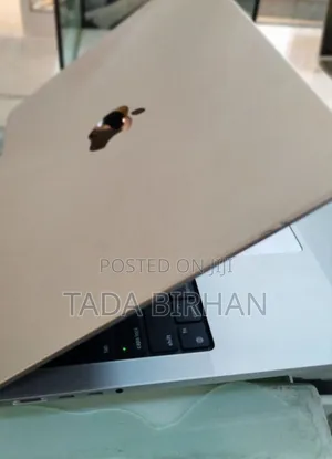 Photo - New Laptop Apple MacBook Pro M1 16GB Apple M1 Pro SSD 512GB