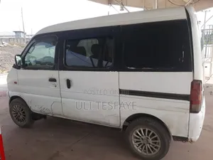 Suzuki Every Wagon 2005 White