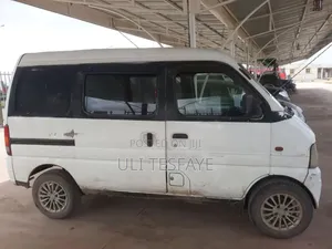 Suzuki Every Wagon 2005 White