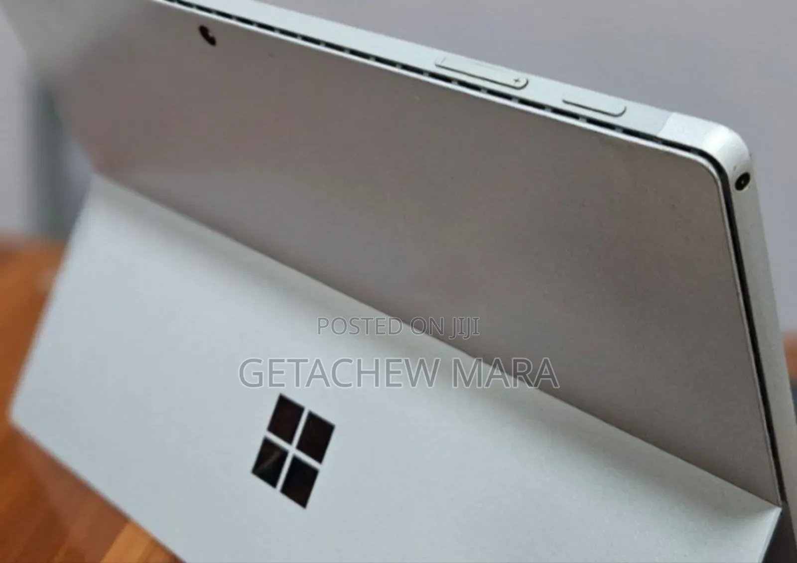 New Laptop Apple MacBook Pro 2017 8GB Intel Core I5 SSD 128GB