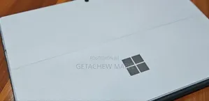 New Laptop Apple MacBook Pro 2017 8GB Intel Core I5 SSD 128GB