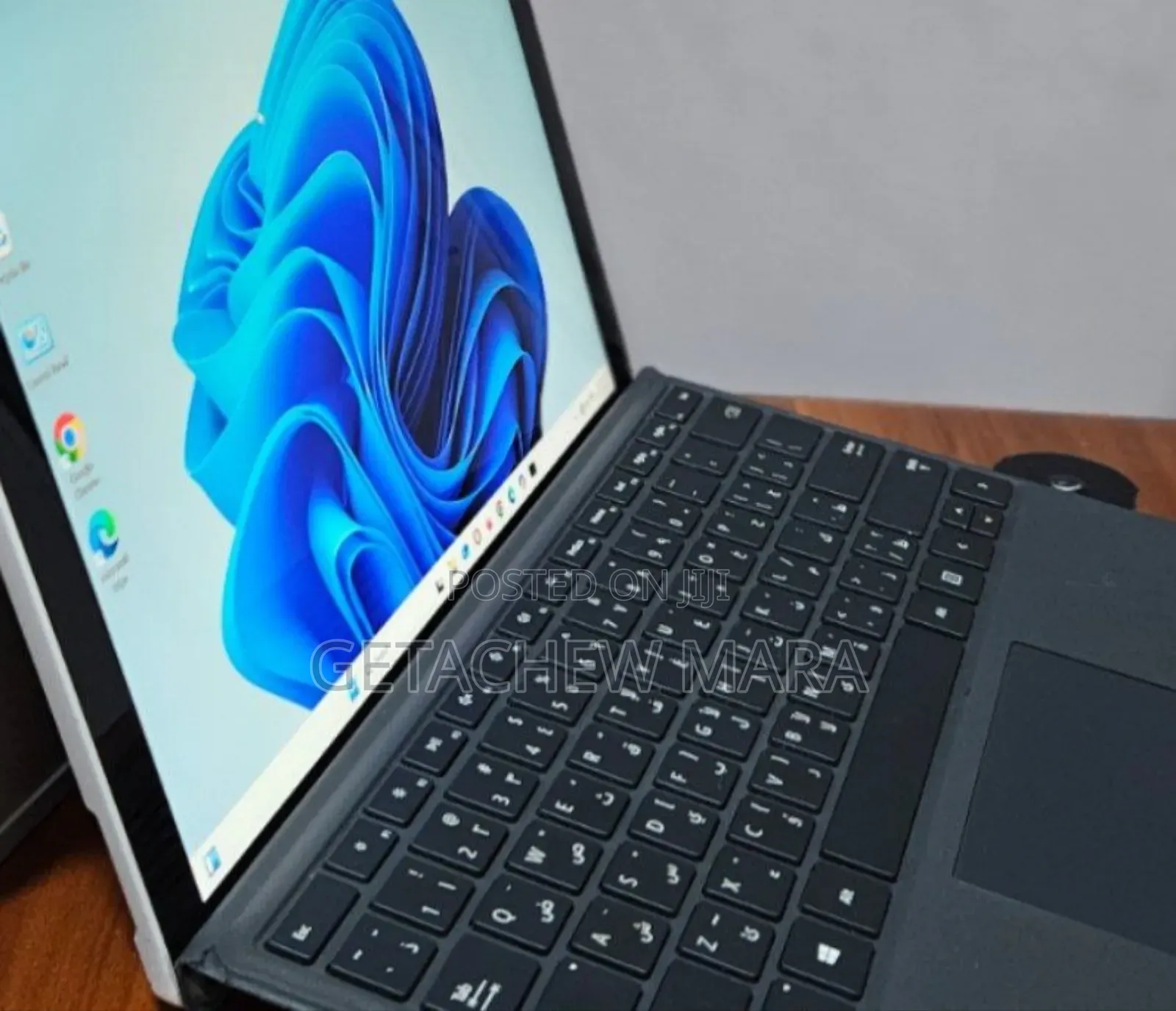 New Laptop Apple MacBook Pro 2017 8GB Intel Core I5 SSD 128GB