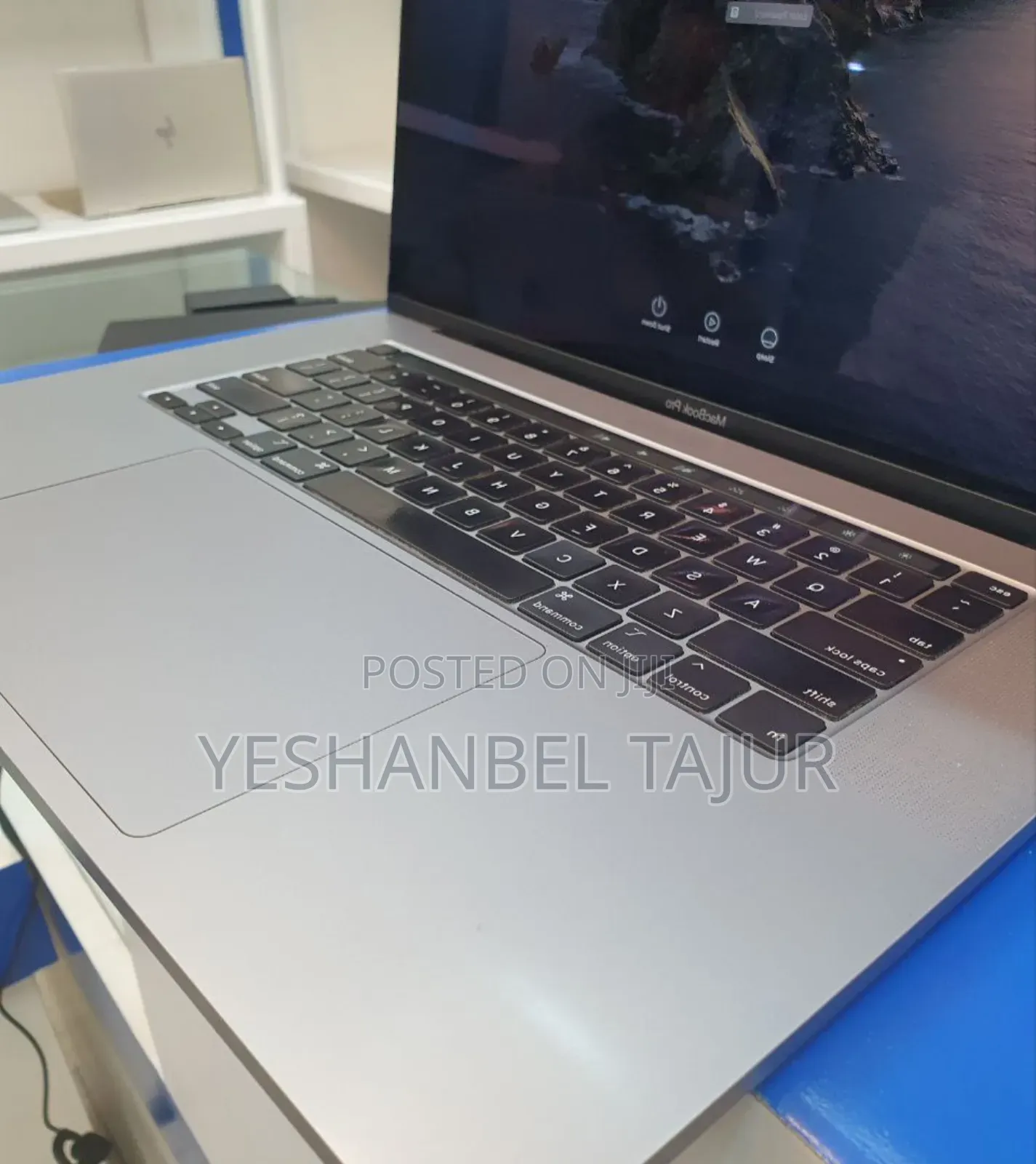 New Laptop Apple MacBook Pro 2019 64GB Intel Core I9 SSD 512GB