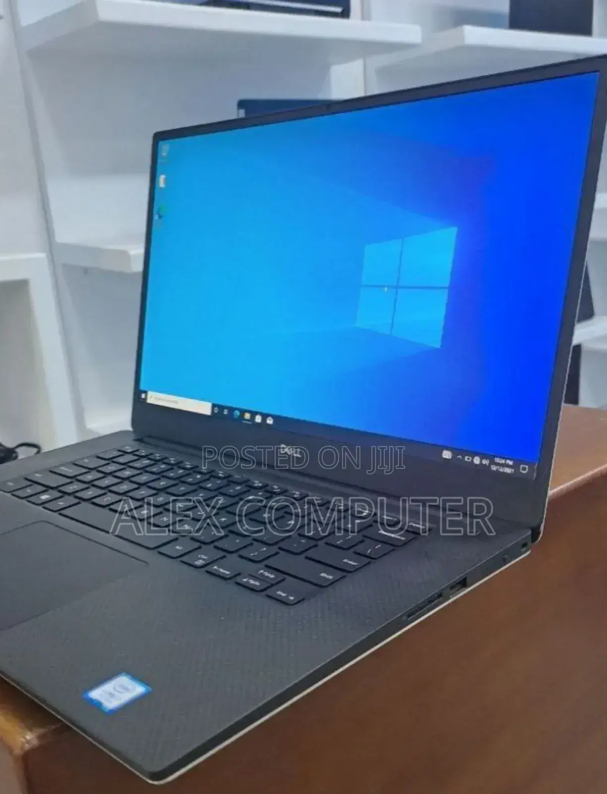 New Laptop Dell Precision 15 3520 16GB Intel Core I7 SSD 512GB