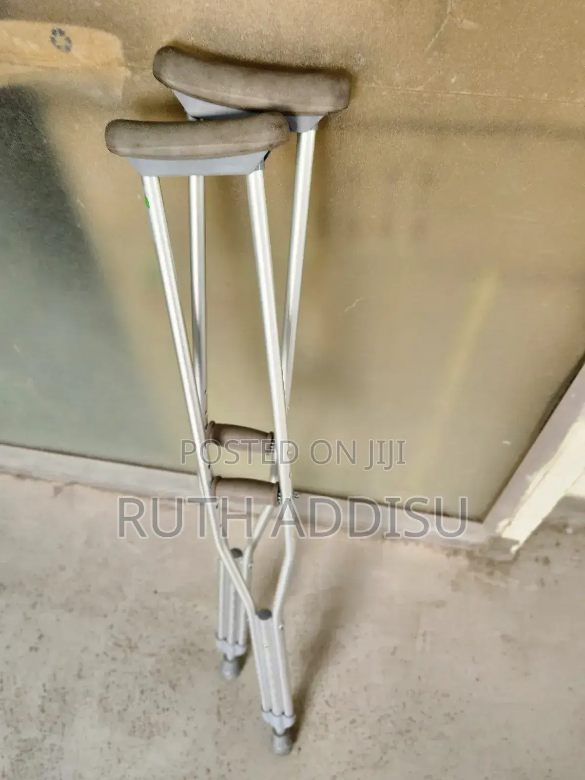 Axillary Crutches可能bilateral Axillary Crutches狗兒crutches