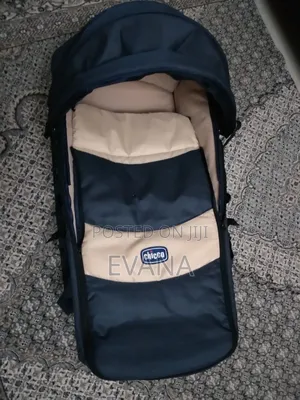 Photo - Baby Carrycot for Infants