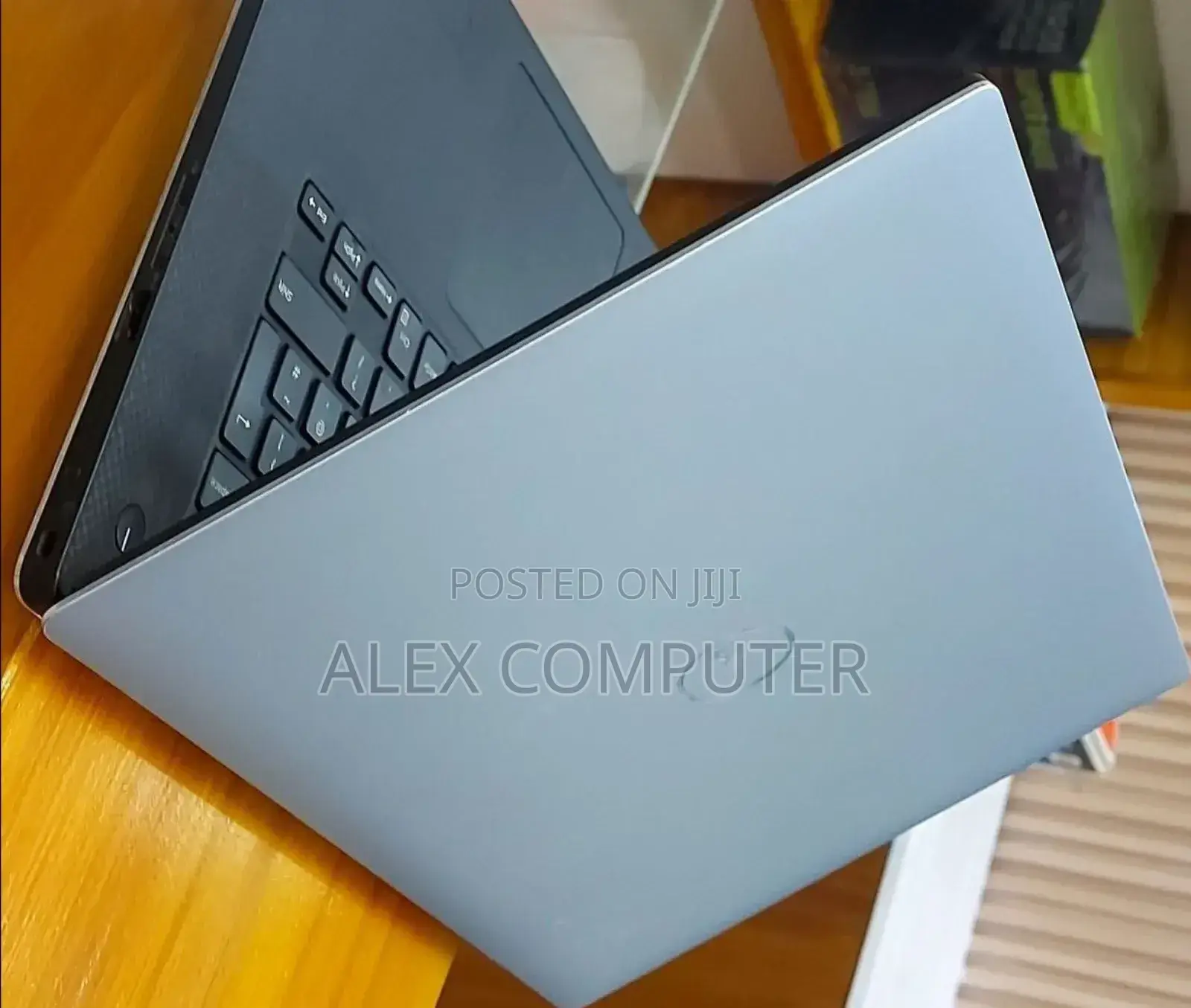 New Laptop Dell Precision 15 3520 16GB Intel Core I7 SSD 512GB