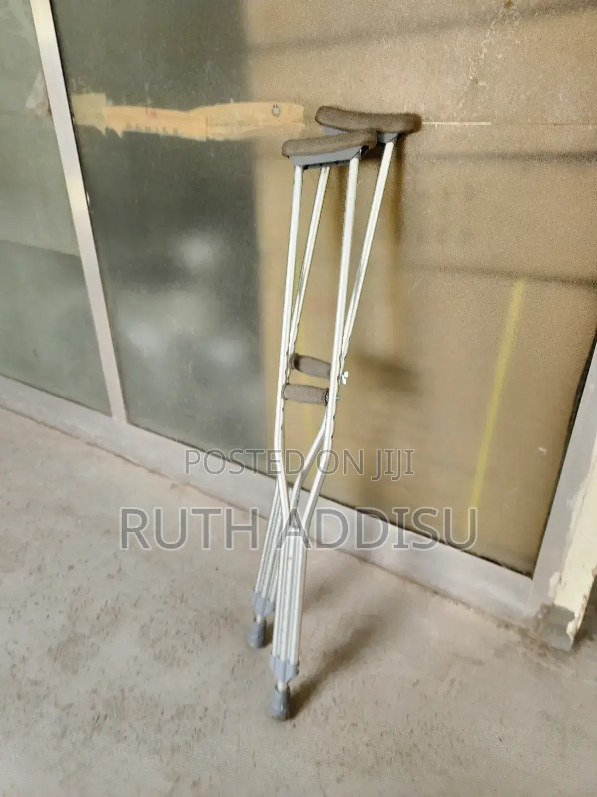 Crutches斛你axillary Bilateral Crutches可以crutches袴喇crutches
