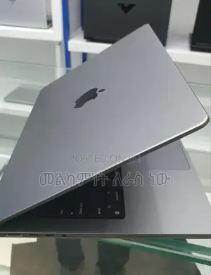 Photo - New Laptop Apple MacBook Pro M1 32GB Apple M1 SSD 512GB