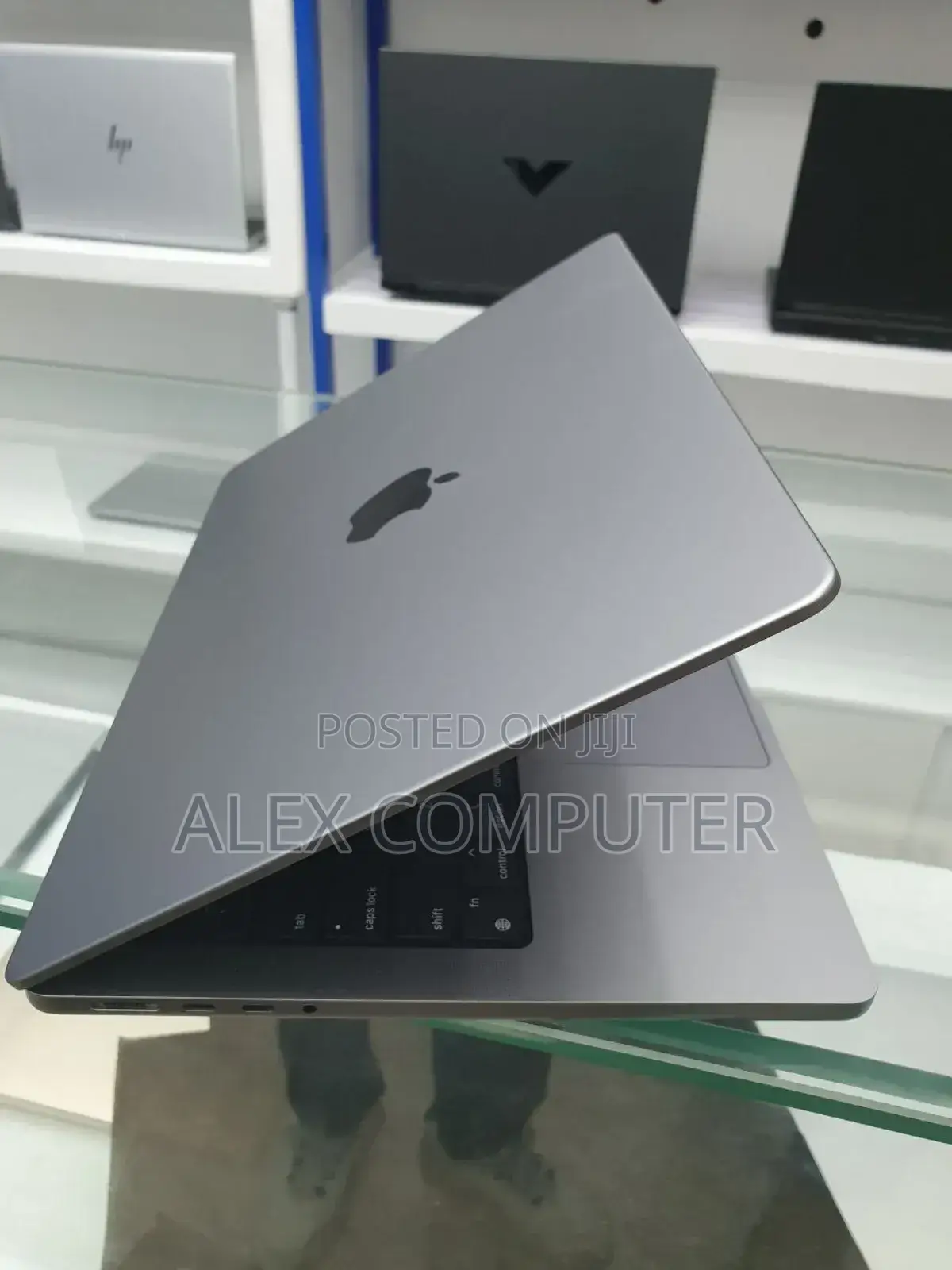 New Laptop Apple MacBook Pro M1 32GB Apple M1 SSD 512GB