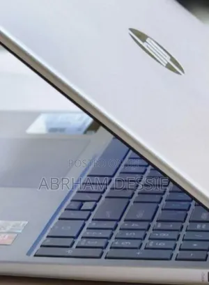 New Laptop HP 8GB AMD Ryzen 5 SSD 512GB
