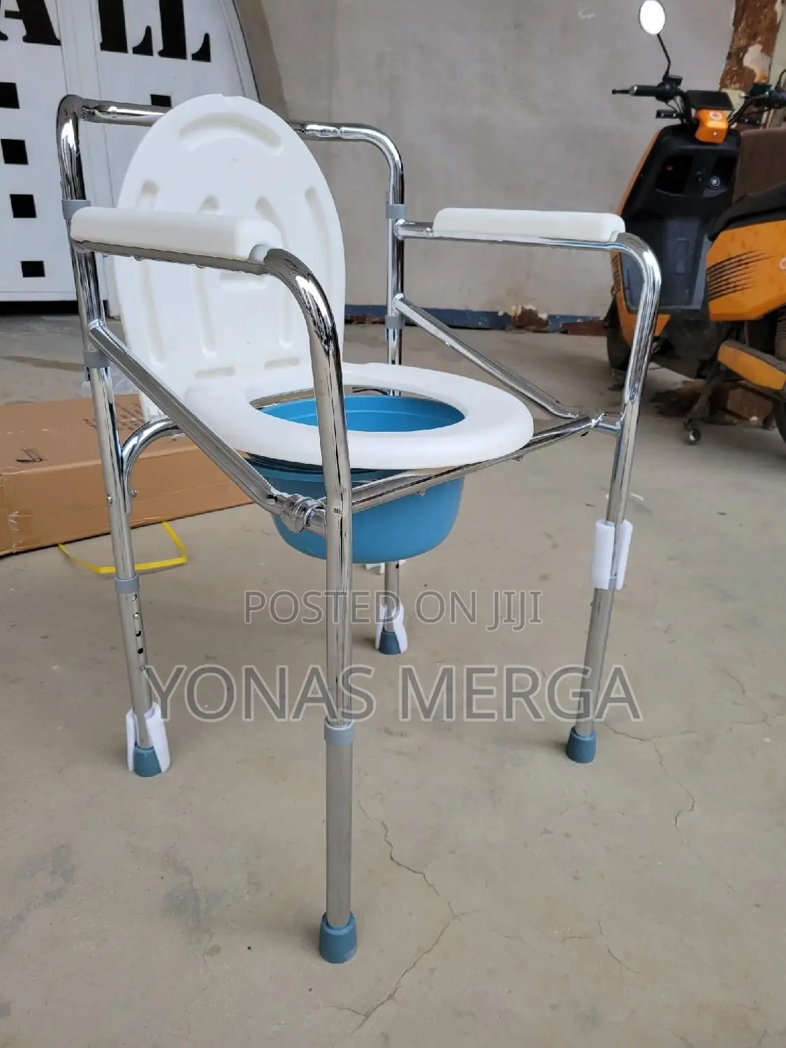Toilet Chair|Comfort Supportةseat Type  Snap-on Plastic Seat