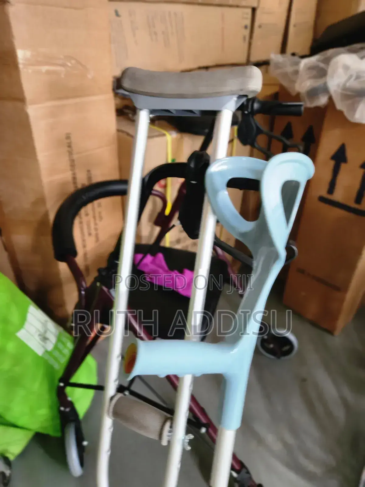 Crutches型錄crutches袸你crutches型式axillary Bilateral Crutches