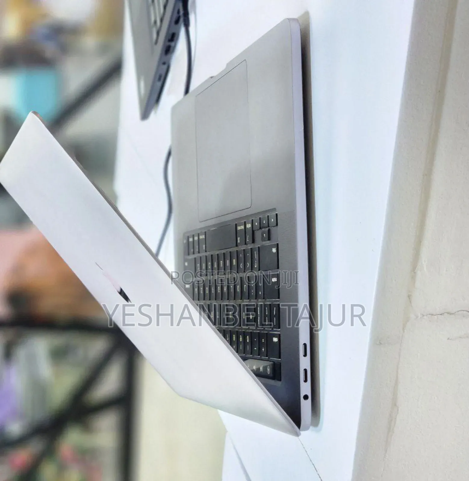 New Laptop Apple MacBook Pro 2019 32GB Intel Core I9 SSD 1T