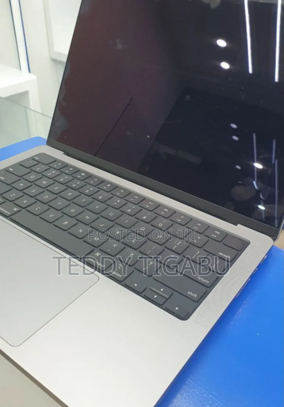 New Laptop Apple MacBook Pro 2021 M1 16GB Apple M1 SSD 512GB