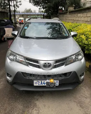 Photo - Toyota RAV4 2013 Silver