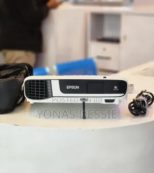 Photo - Eepson Projector