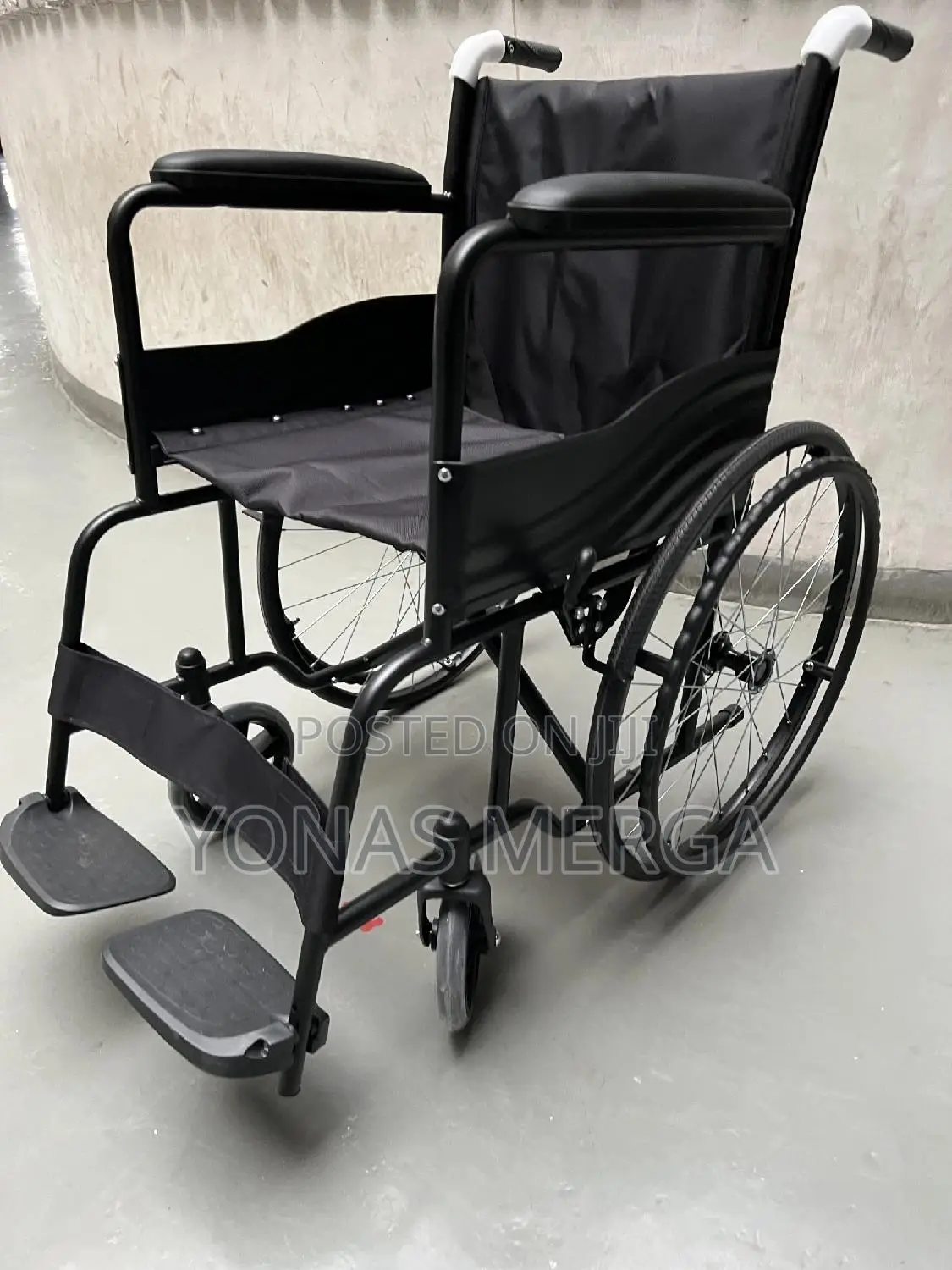 Wheelchair., Weight Capacity- 150 Kgs||Folding Wheelchair