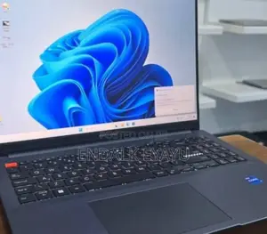 Photo - New Laptop Asus 20GB Intel Core I7 SSD 512GB