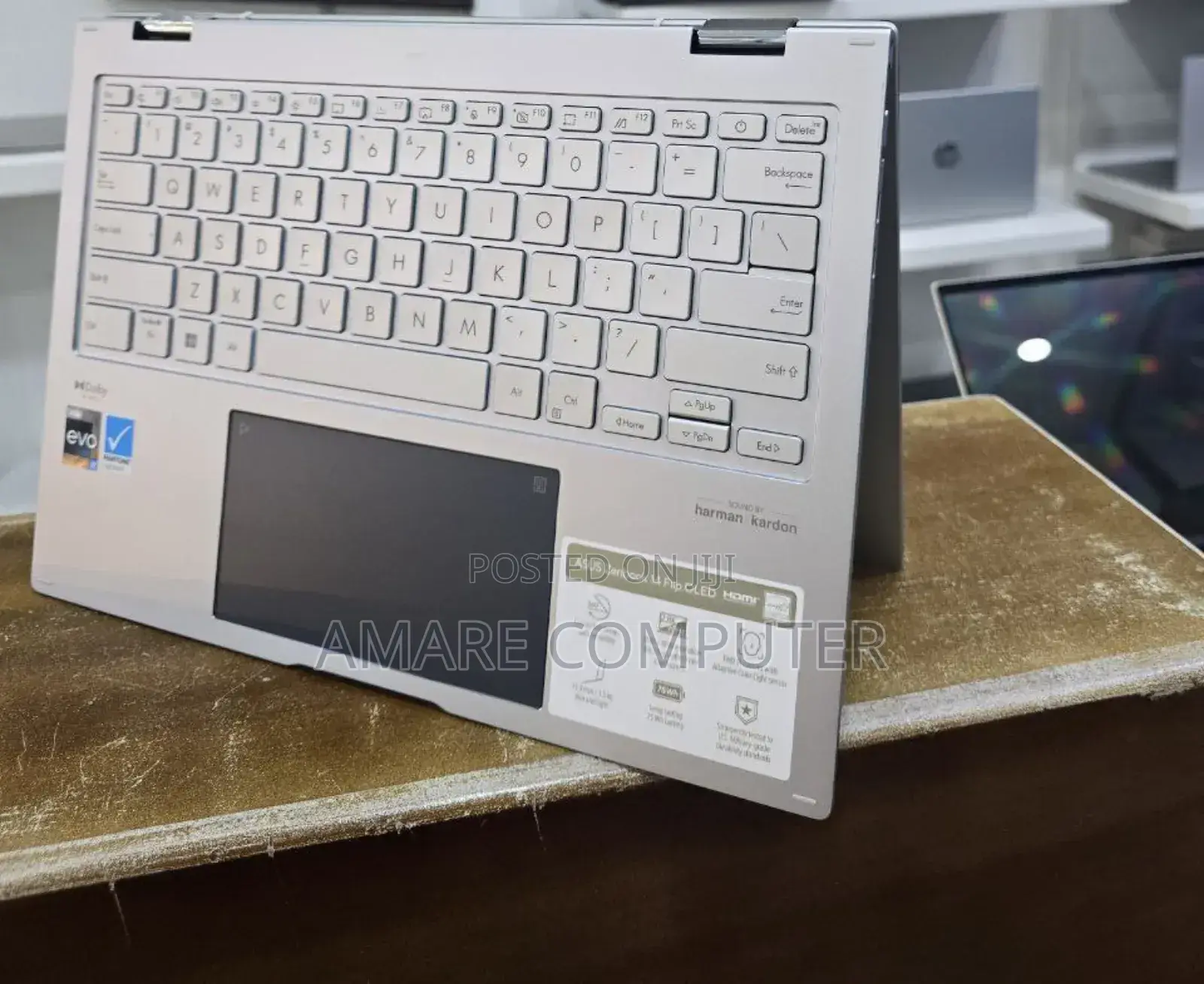 New Laptop Asus ZenBook Flip 14 UX461UA 16GB Intel Core I7 SSD 1T