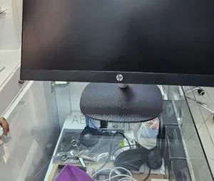 New HP 200 G4 22 All-in-One 8GB Intel Core I5 SSD 512GB