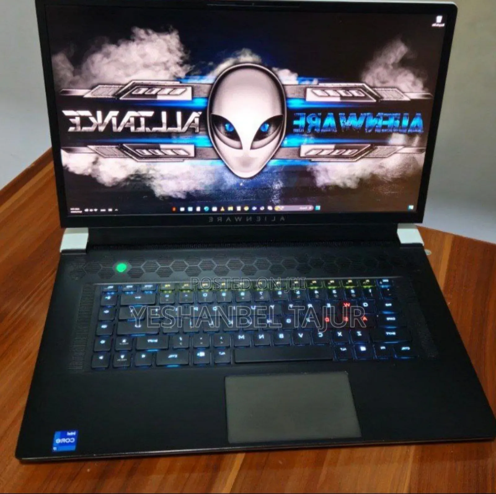 New Laptop Alienware M17x R2 16GB Intel Core I7 SSD 1T