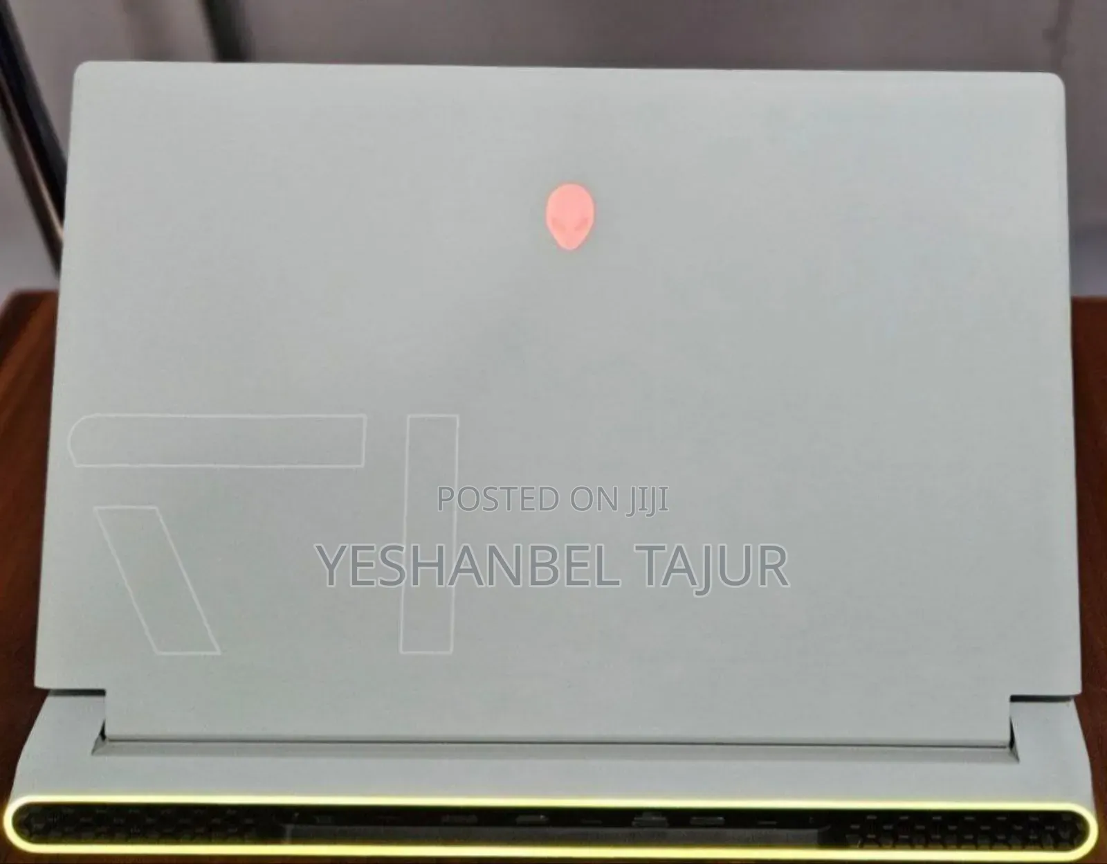 New Laptop Alienware M17x R2 16GB Intel Core I7 SSD 1T