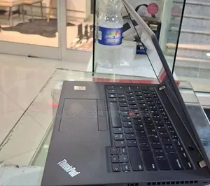 New Laptop Lenovo ThinkPad T14s G4 16GB Intel Core I7 SSD 512GB