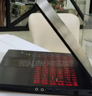 New Laptop MSI GF63 12GB Intel Core I5 SSD 512GB