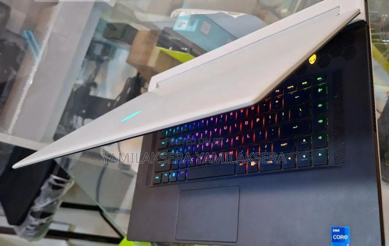 New Laptop Alienware M17x R2 32GB Intel Core I7 SSD 1T