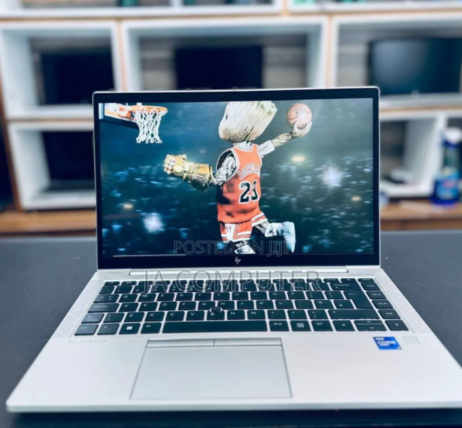 New Laptop HP EliteBook 840 G8 16GB Intel Core I7 SSD 512GB