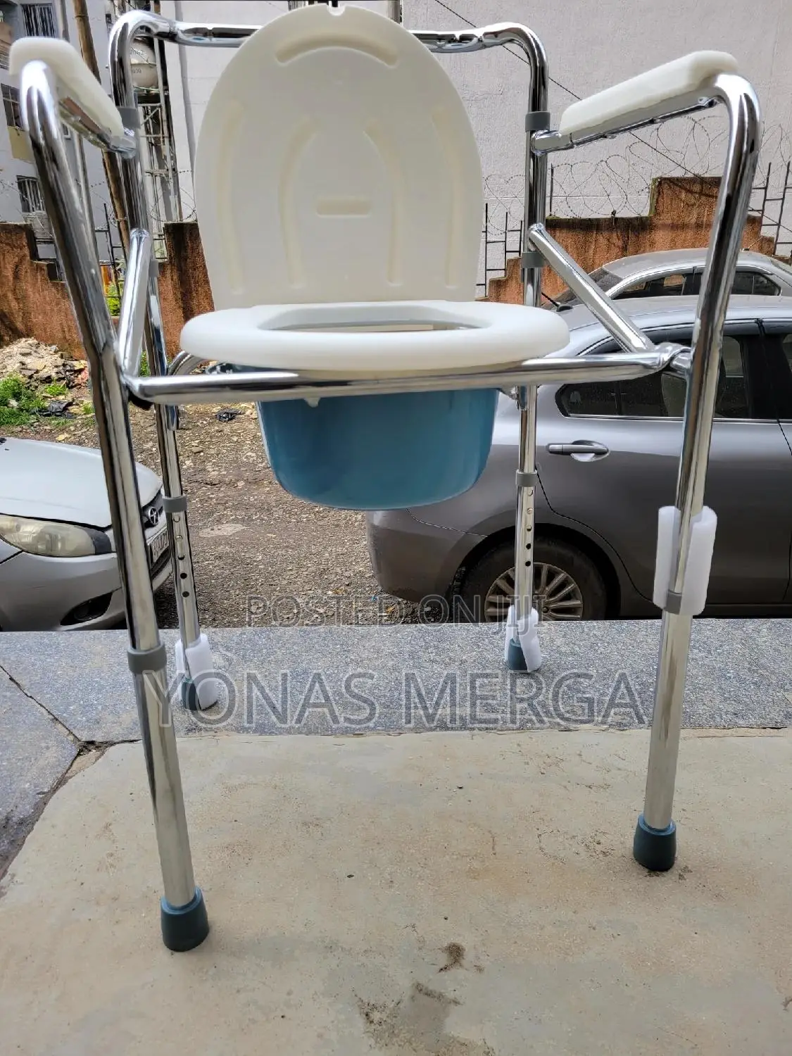 Commode Chair With٥乙pot Bucket٨٨styled Toilet Commodes.