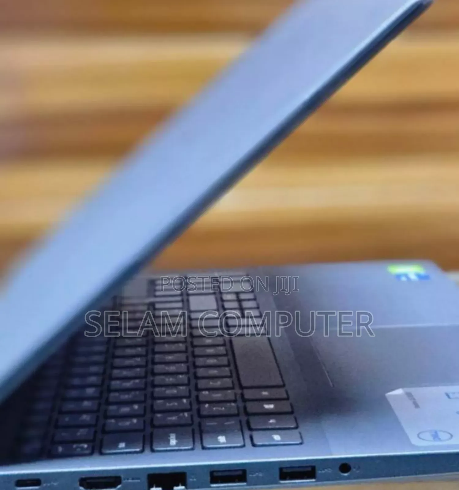 New Laptop Dell Vostro 15 3000 8GB Intel Core I5 SSD 512GB