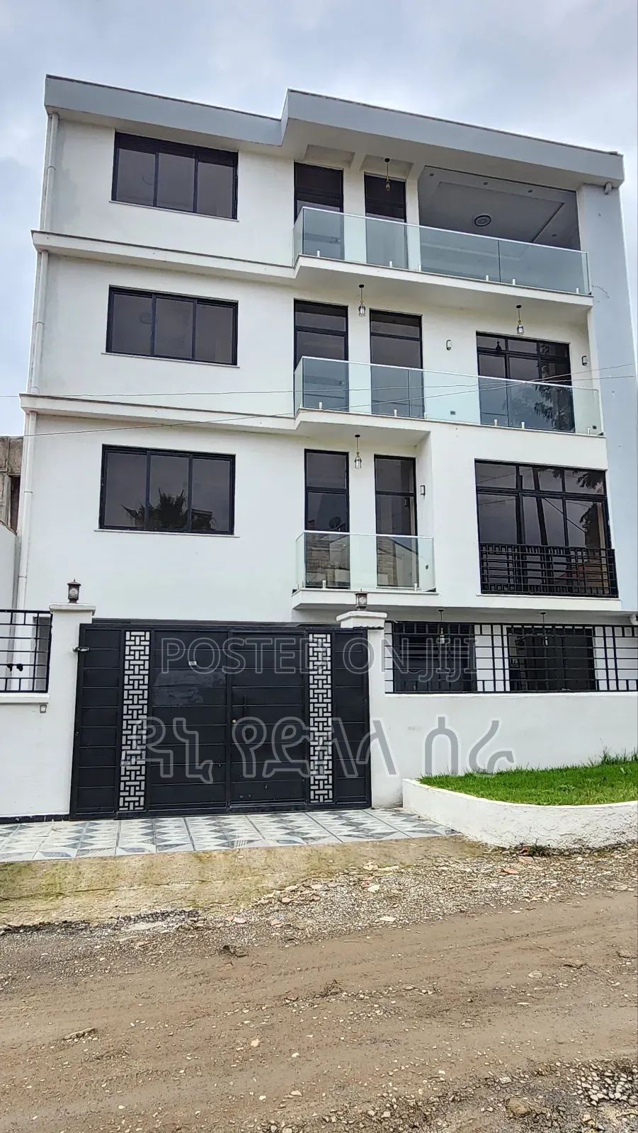 Furnished 8bdrm House in አዲስ አበባ, Bole for sale
