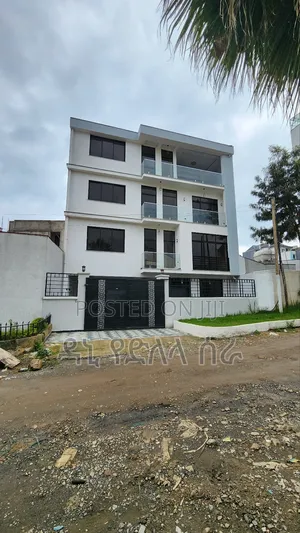Furnished 8bdrm House in አዲስ አበባ, Bole for sale