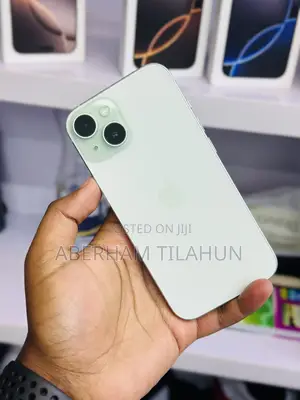 Apple iPhone 15 128 GB Green