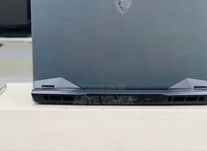 New Laptop MSI Raider GE76 12UGS 32GB Intel Core I7 SSD 1T