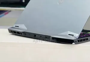 New Laptop MSI Raider GE76 12UGS 32GB Intel Core I7 SSD 1T