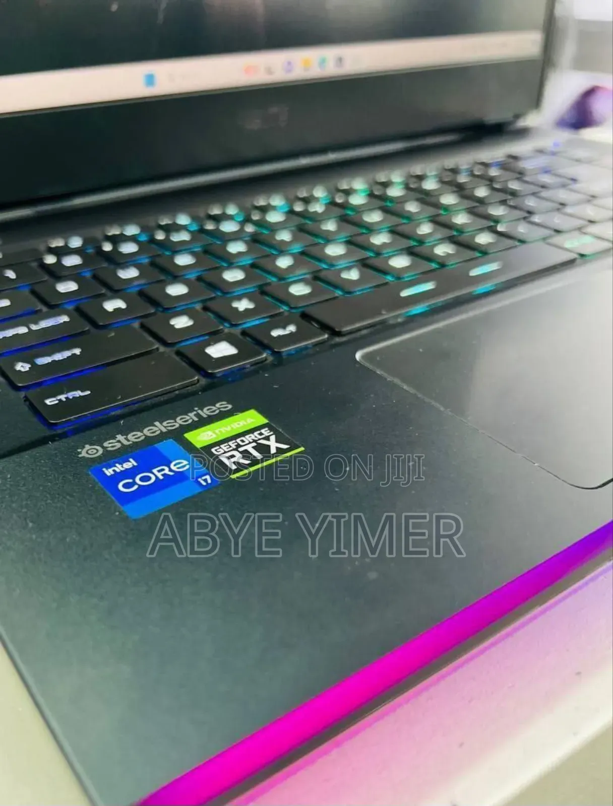 New Laptop MSI Raider GE76 12UGS 32GB Intel Core I7 SSD 1T