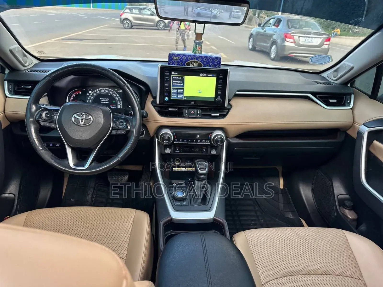 Toyota RAV4 2021 White