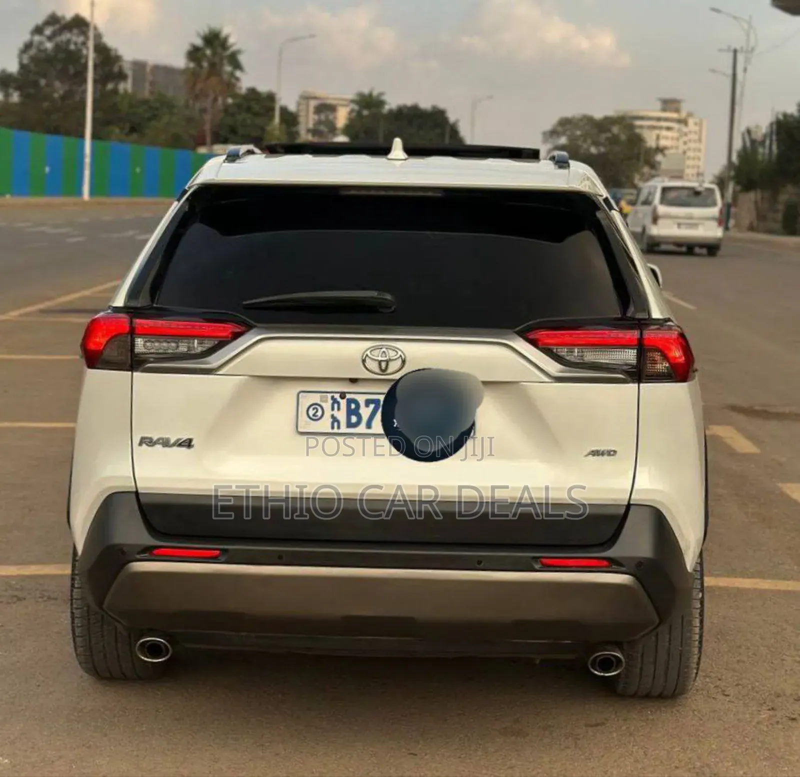 Toyota RAV4 2021 White