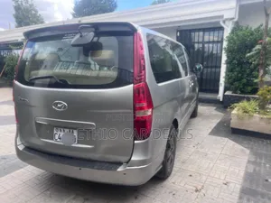 Hyundai Starex 2012 Silver