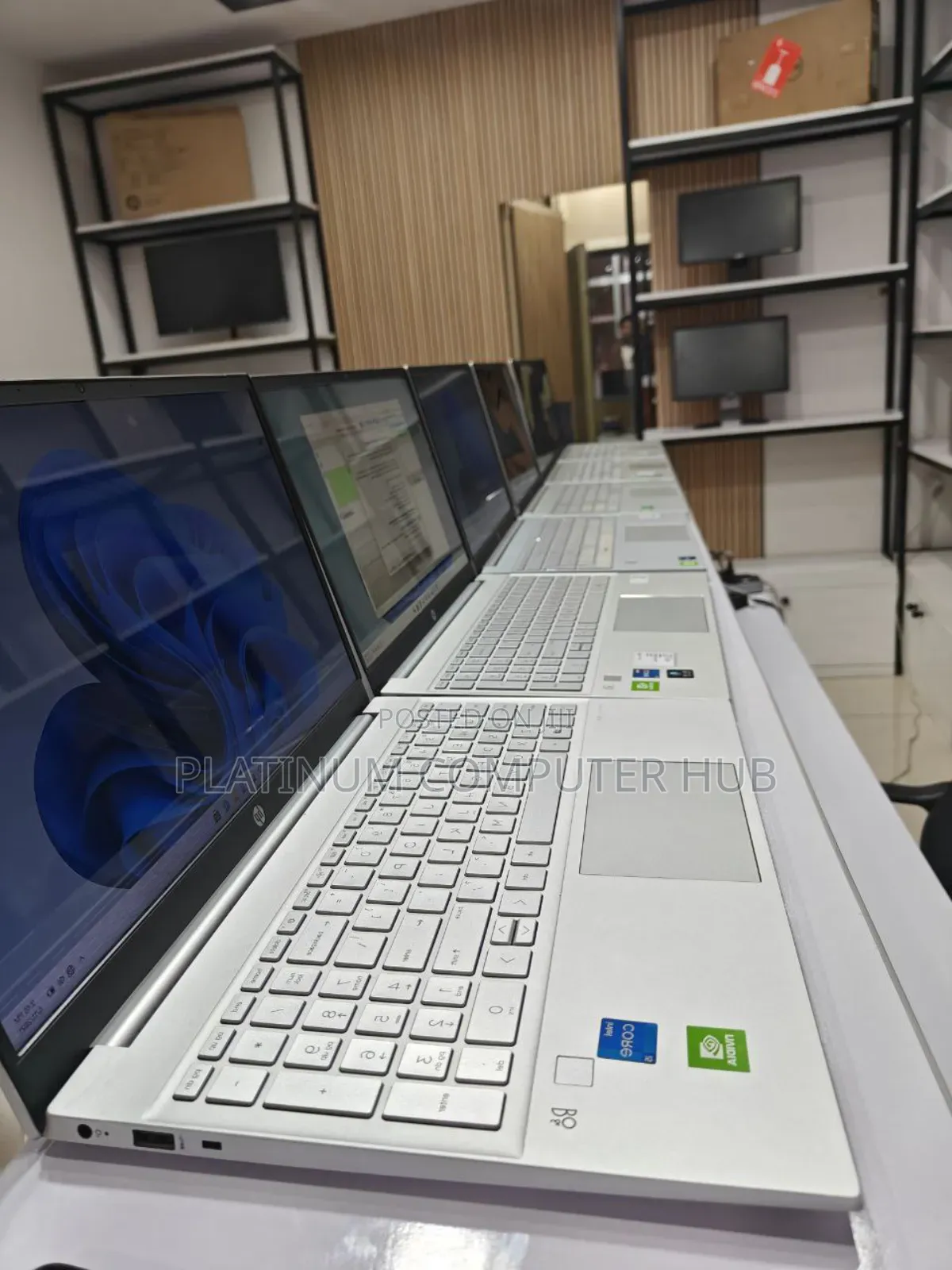 New Laptop HP Pavilion 10 16GB Intel Core I5 SSD 512GB