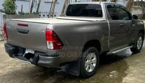 Toyota Hilux 2020 Silver