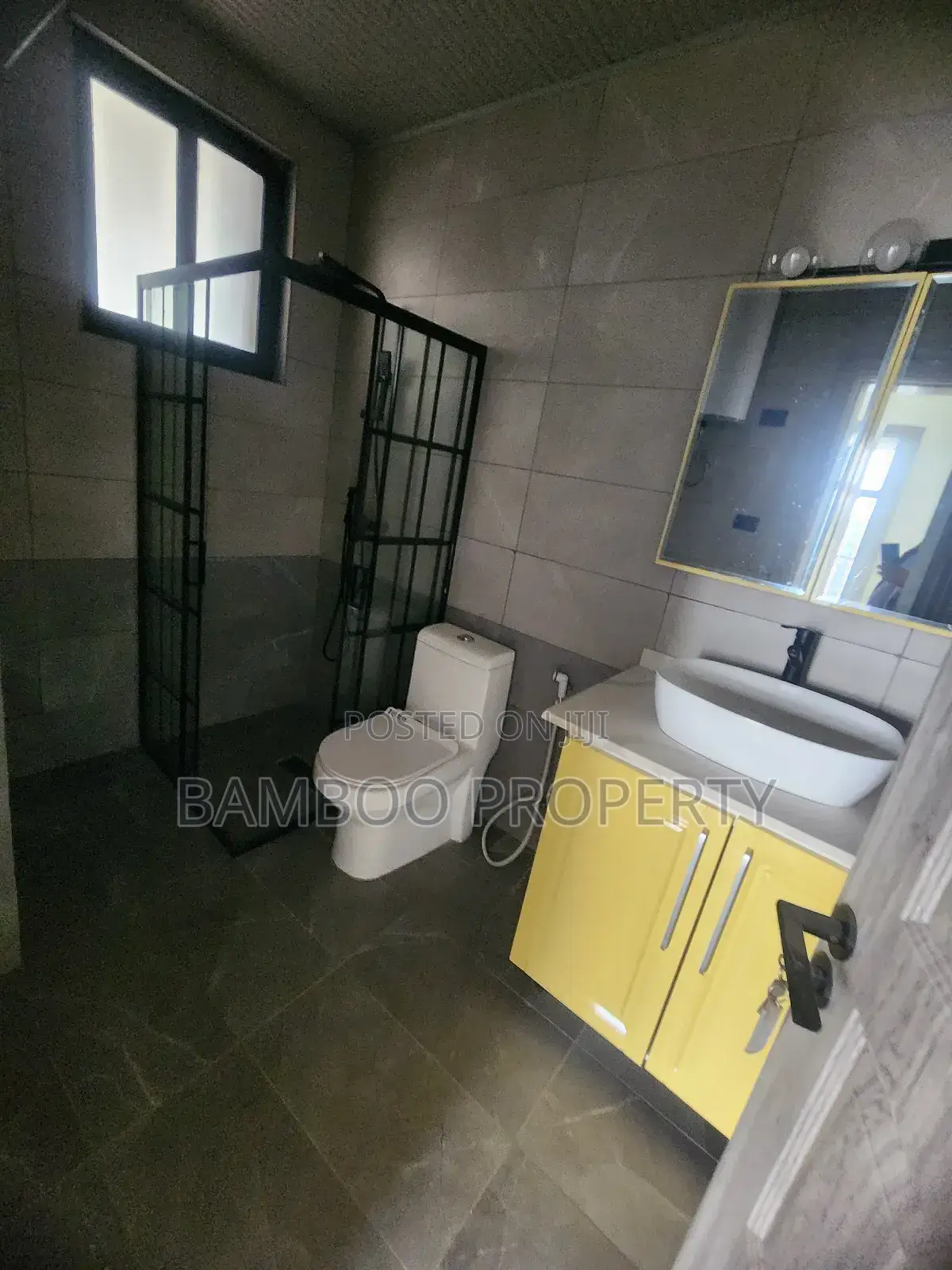 3bdrm Apartment in Bole for rent
