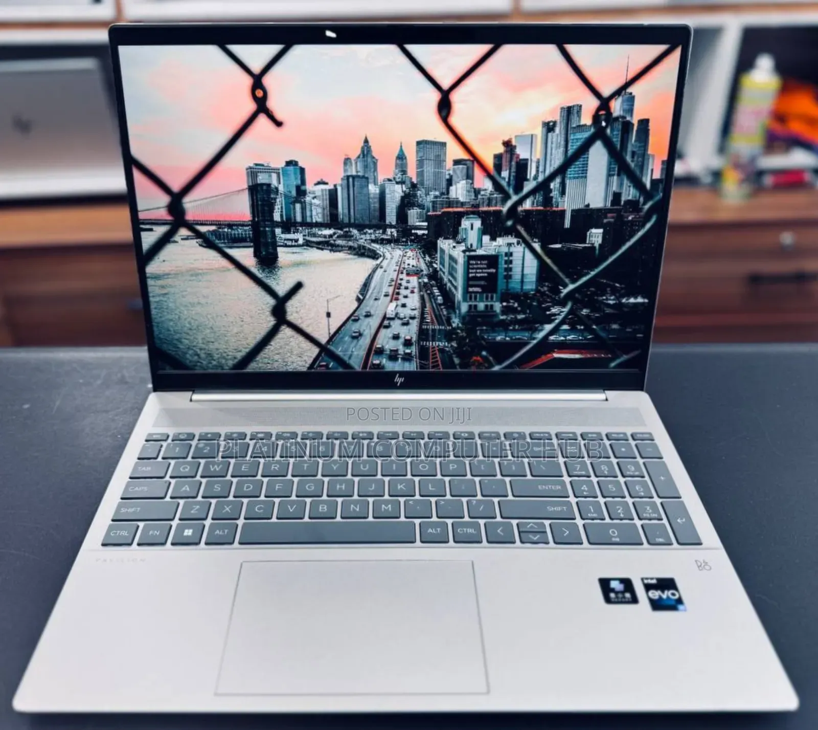 New Laptop HP Pavilion 17 16GB Intel Core I5 SSD 1T